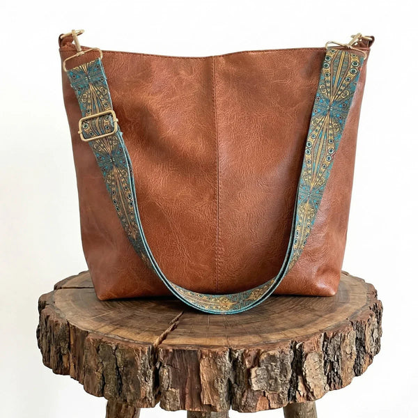 Alba’s Textured Carry | Shoulder Bag